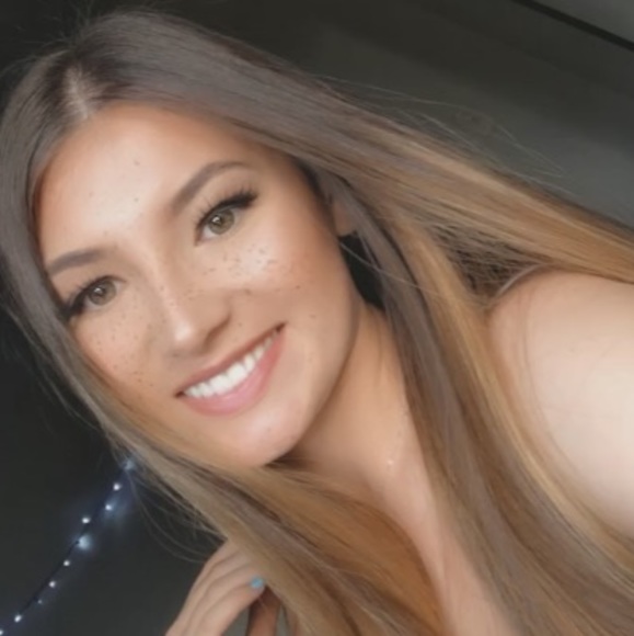 Meet your Posher, Destiny - Picture 1 of 1